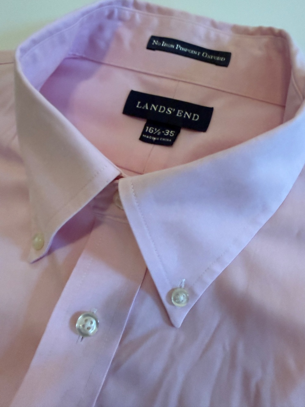 Lands’ End Men’s No Iron Pinpoint Oxford Dress Shirt – 16.5/35 – Light Pink